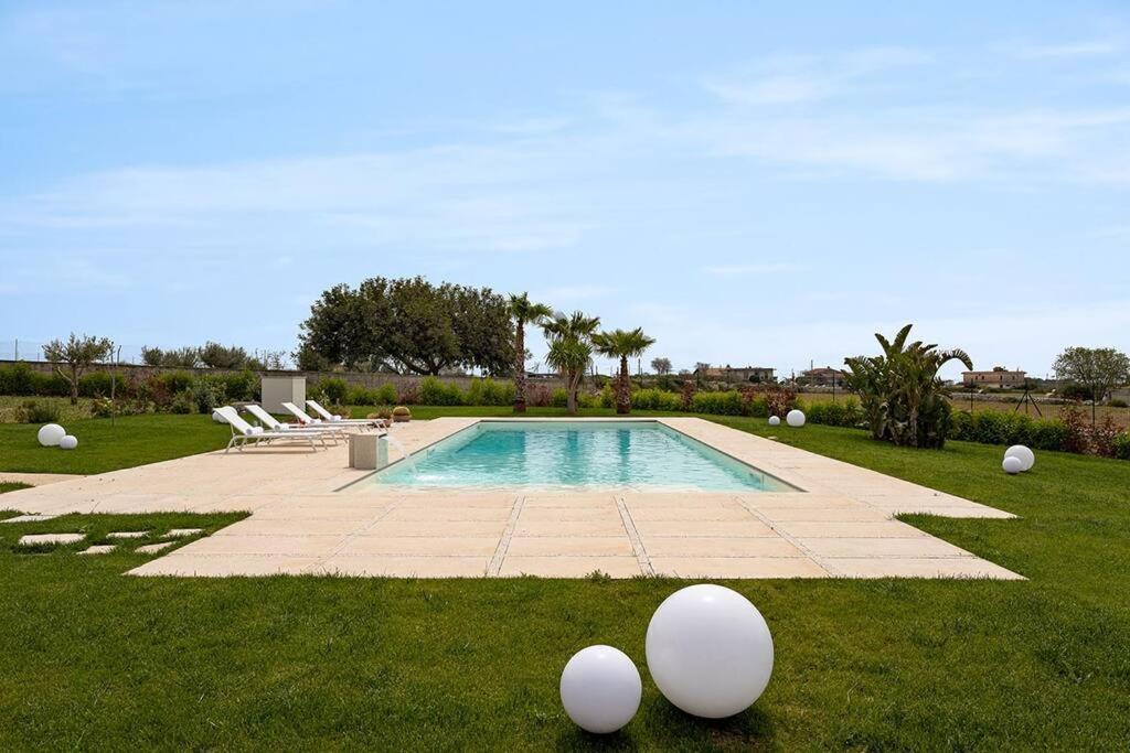 Villa Paradiso With Private Pool, Bbq Area, Huge Garden And Free Parking Modica Exteriör bild