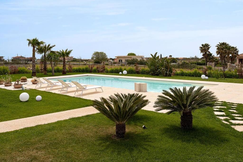 Villa Paradiso With Private Pool, Bbq Area, Huge Garden And Free Parking Modica Exteriör bild