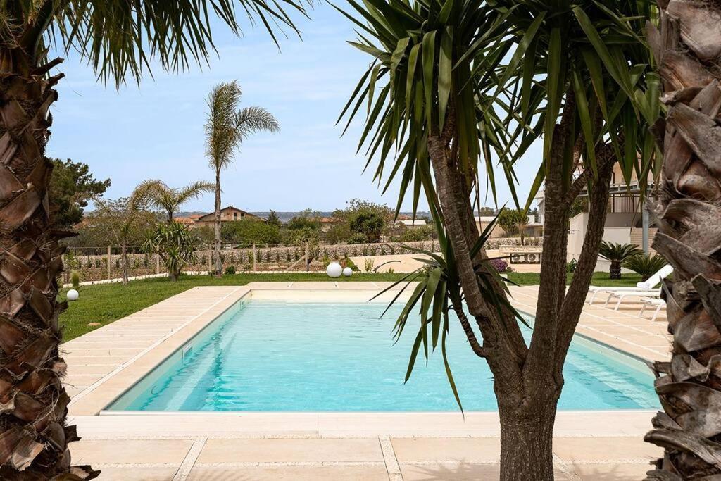 Villa Paradiso With Private Pool, Bbq Area, Huge Garden And Free Parking Modica Exteriör bild