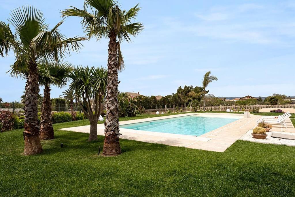 Villa Paradiso With Private Pool, Bbq Area, Huge Garden And Free Parking Modica Exteriör bild